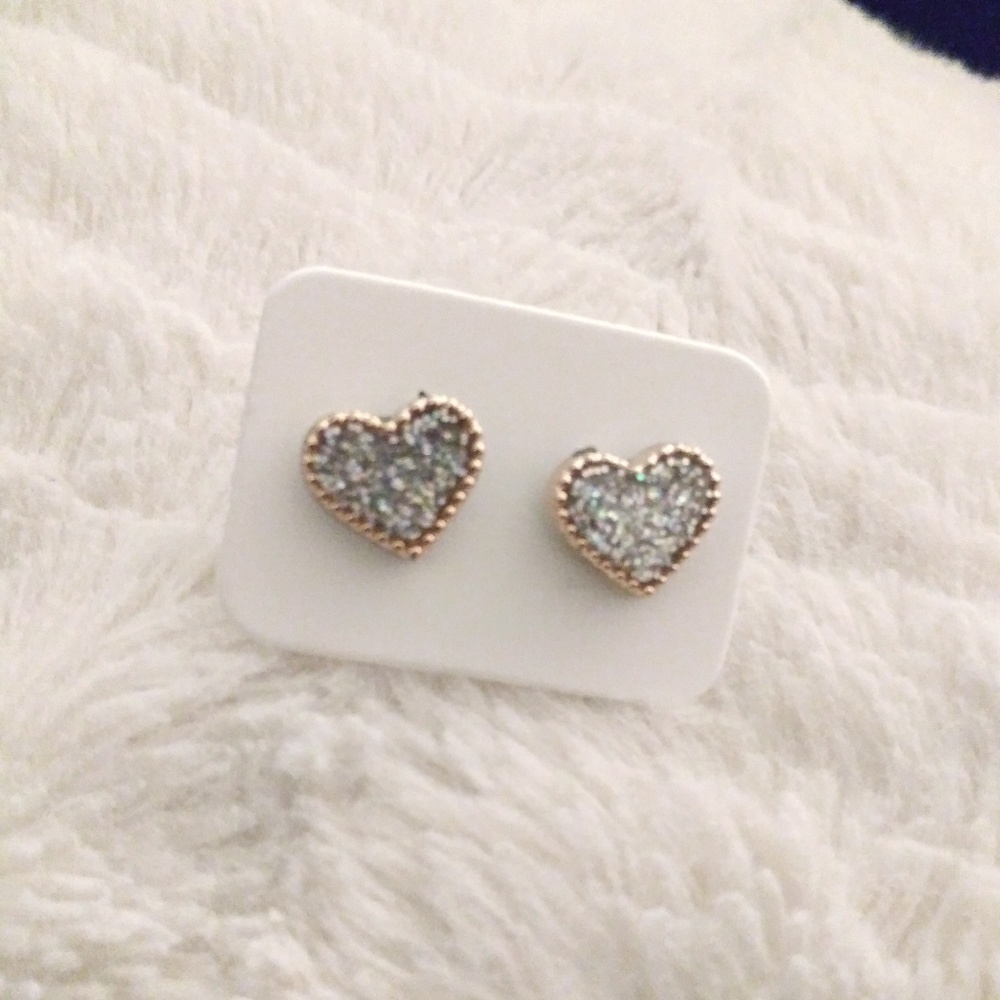 ✨FASHION 💛 EARRINGS✨